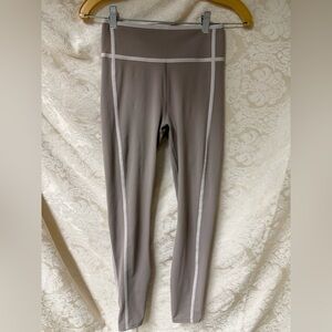 Vuori Leggings with detailed seams